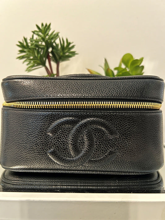 CHANEL CAVIAR VANITY CASE BLACK