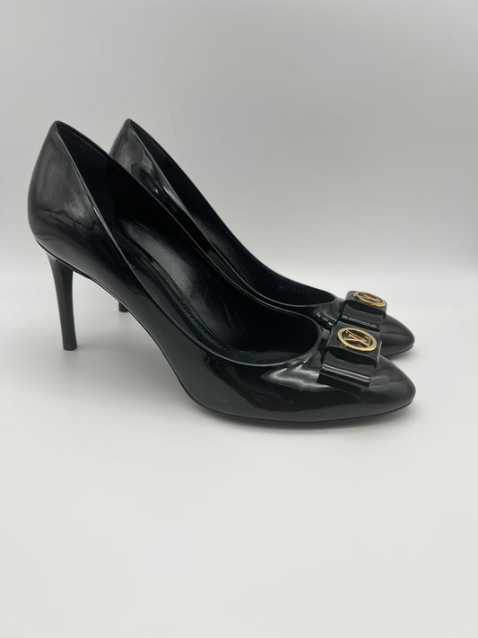 Louis Vuitton Patent Leather Pumps – Size 38 (Black)