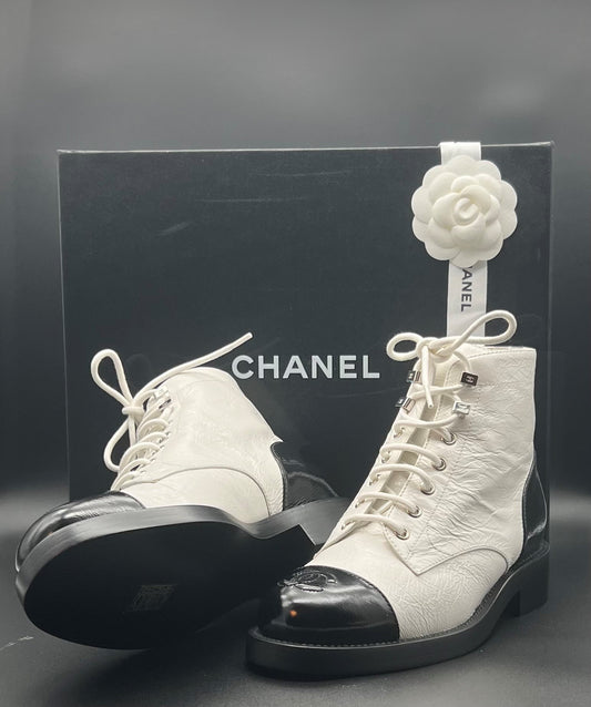 CHANEL COMBAT BOOTS SIZE 37 DISTRESSED PATENT CAP TOE WHITE AND BLACK