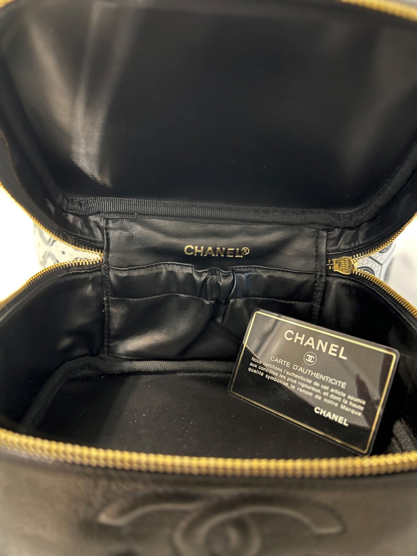 CHANEL CAVIAR VANITY CASE BLACK