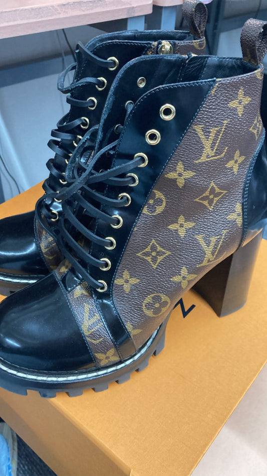 LOUIS VUITTON STAR TRAIL ANKLE BOOTS