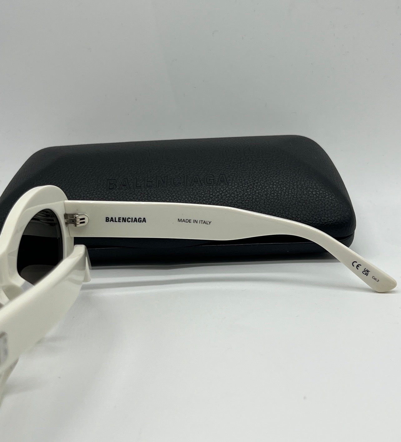 Balenciaga BB0294SK 003 Sunglasses – White | Size 55▫22-145