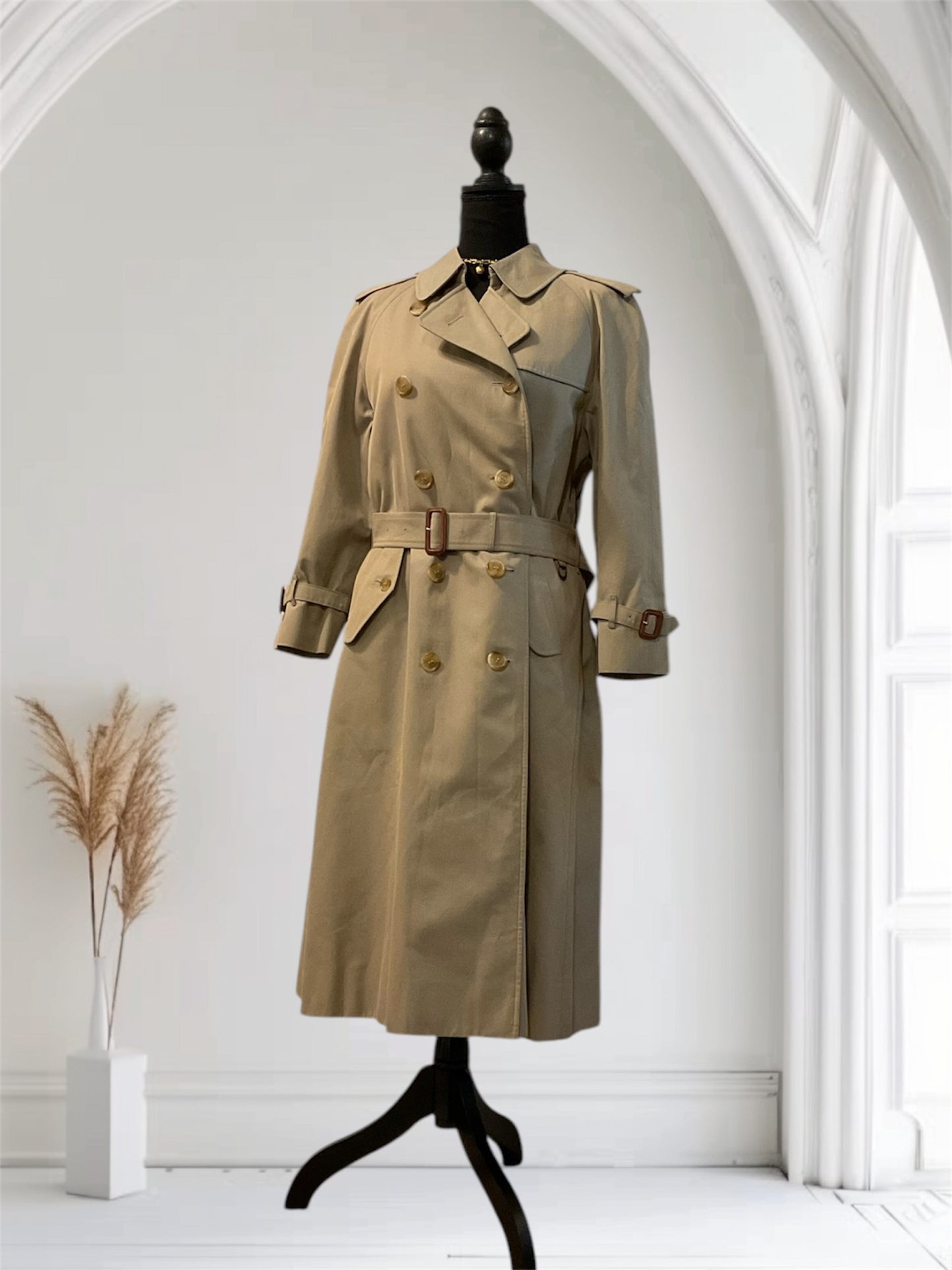 BURBERRY LONDON VINTAGE BEIGE TRENCH COAT