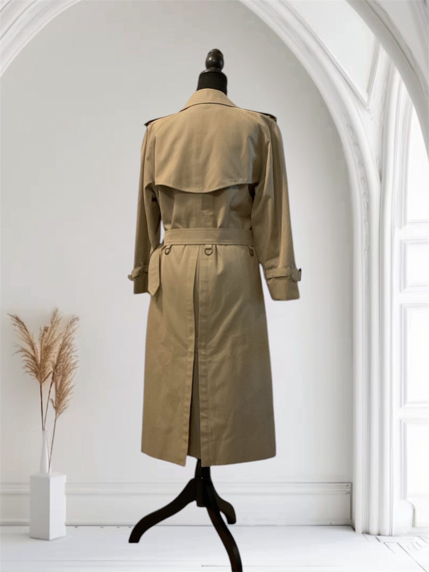 BURBERRY LONDON VINTAGE BEIGE TRENCH COAT